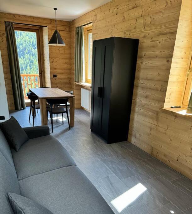 Il Castello Nel Bosco, Appartamento Torrente Champorcher Exteriör bild
